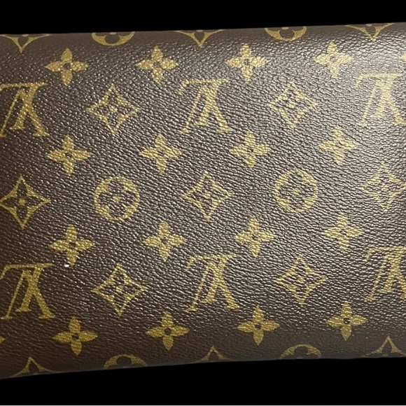 LV envelope clutch or crossbody!!! - Picture 8 of 12